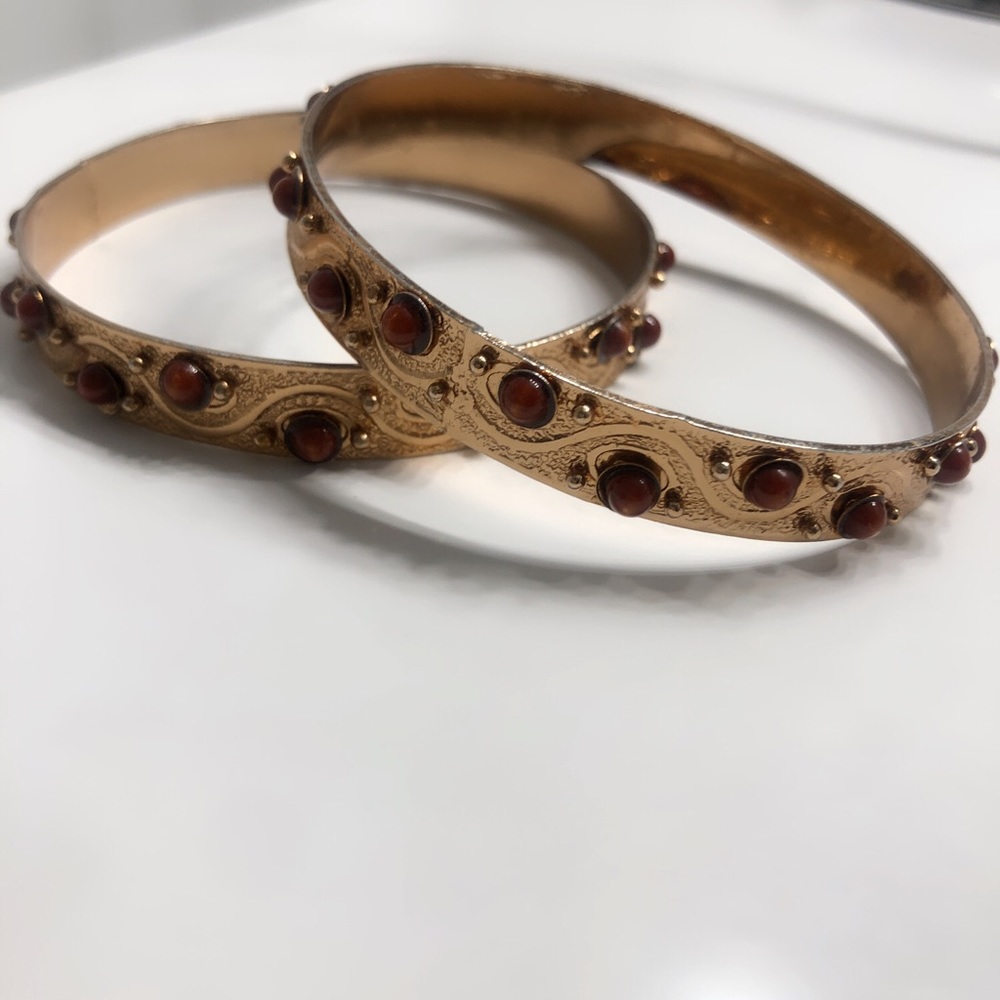 Bangles/Bracelets